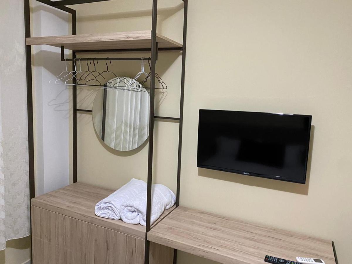 Vlorë Kevin'S Lungomare Apartment מראה חיצוני תמונה