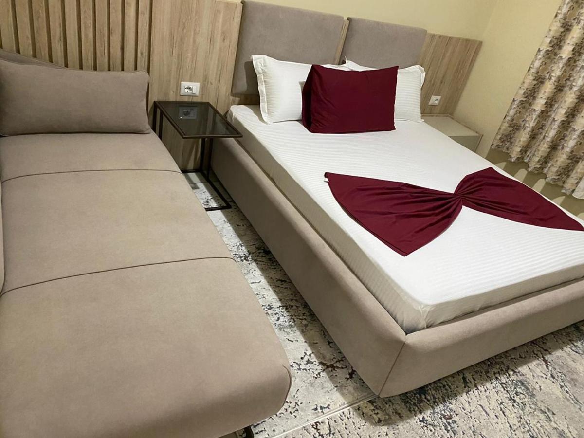 Vlorë Kevin'S Lungomare Apartment מראה חיצוני תמונה