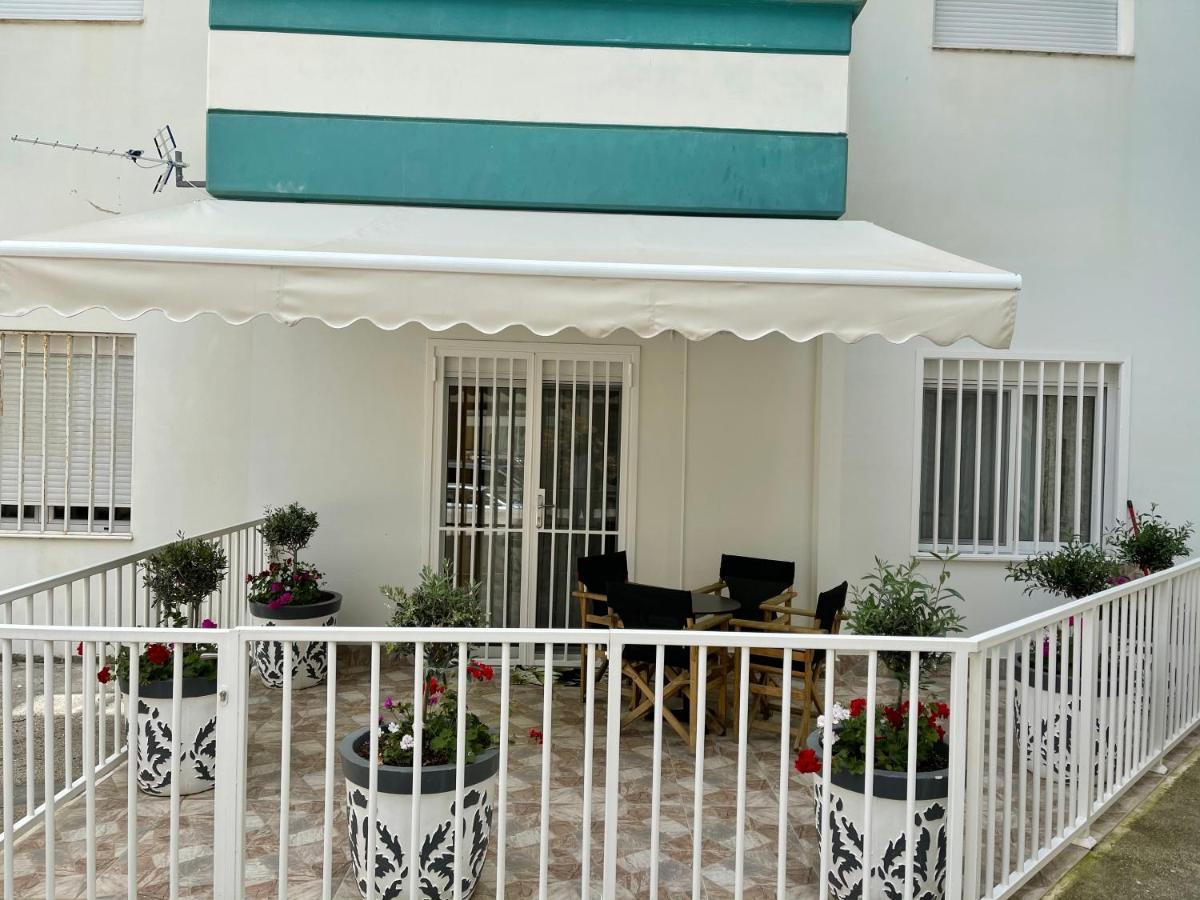 Vlorë Kevin'S Lungomare Apartment מראה חיצוני תמונה